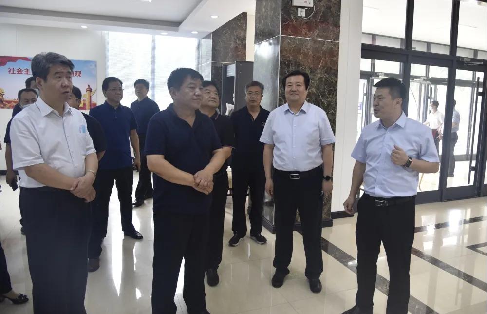 成安县委书记薛洪志,县委副书记王立新,县委常委,政法委书记刘正国