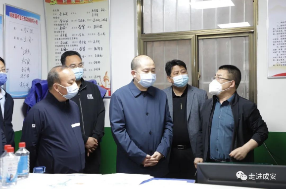 政府县长刘丙胜督导预防性全员核酸检测工作