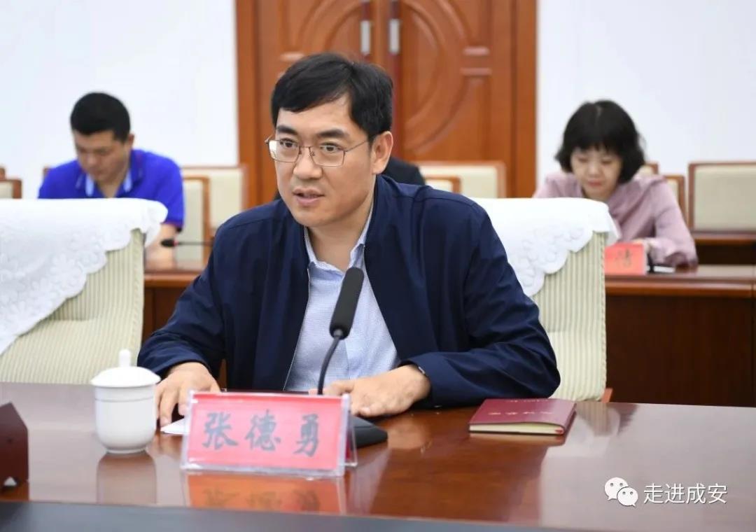 会上,张德勇介绍了省级双拥模范县考评的标准,内容和此次活动的调研