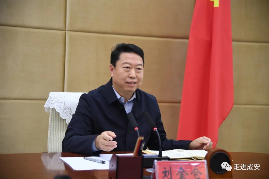 刘金仓指出,大气污染防治工作是入冬以来全县的重中