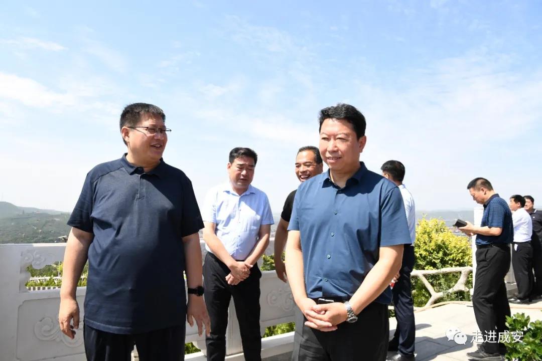 刘金仓,刘丙胜带队赴峰峰矿区考察学习城中村改造工作